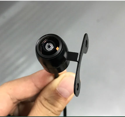 Telecamera per retromarcia per auto con visione notturna, design a filo e kit di installazione